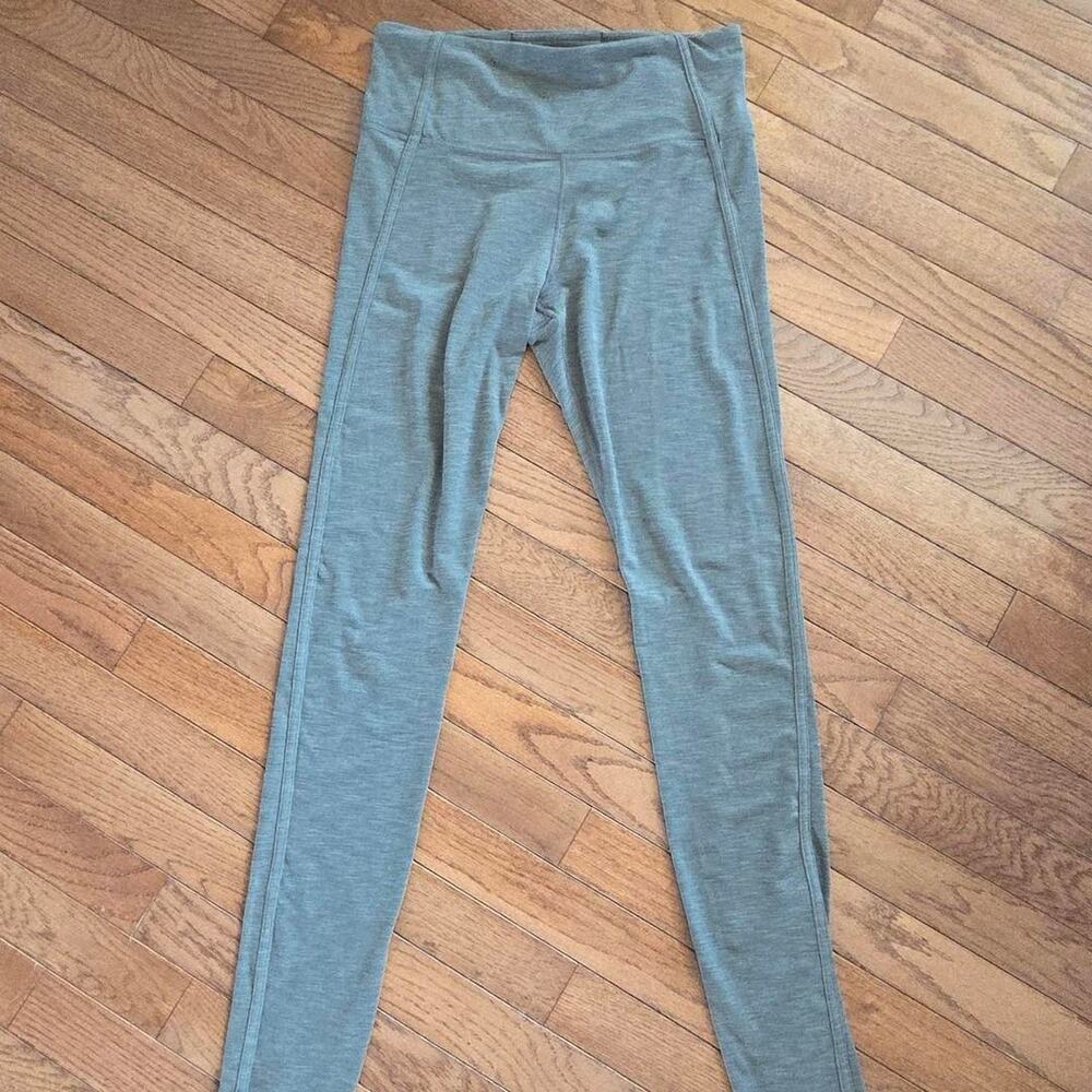 athleta women elation over the heel tight gray green dancer legging medium